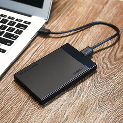 Ugreen enclosure for HDD/SSD, compatible with SATA 2.5'' drives, offers USB 3.2 Gen 1 (5 Gbps) connectivity through a micro USB SuperSpeed port. It comes with an included 0.5m black cable.